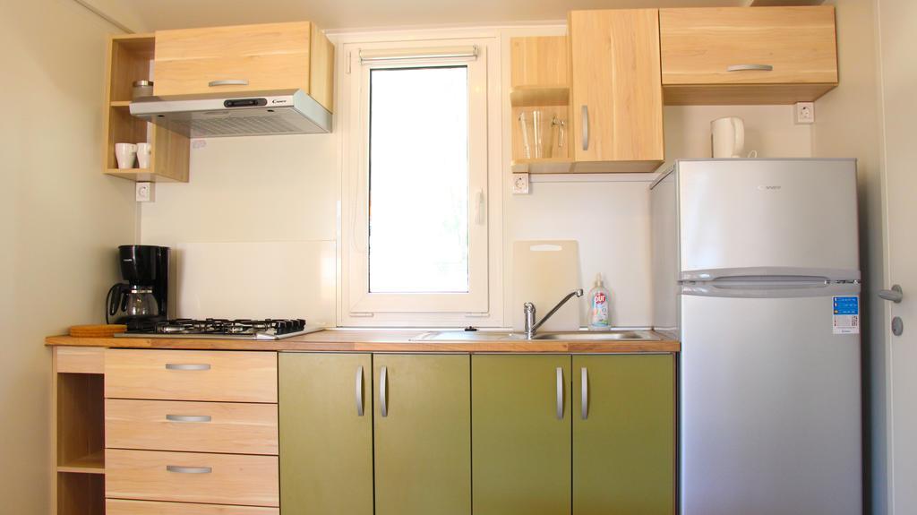 Mobile Homes Holiday Dream Baška Voda Rom bilde