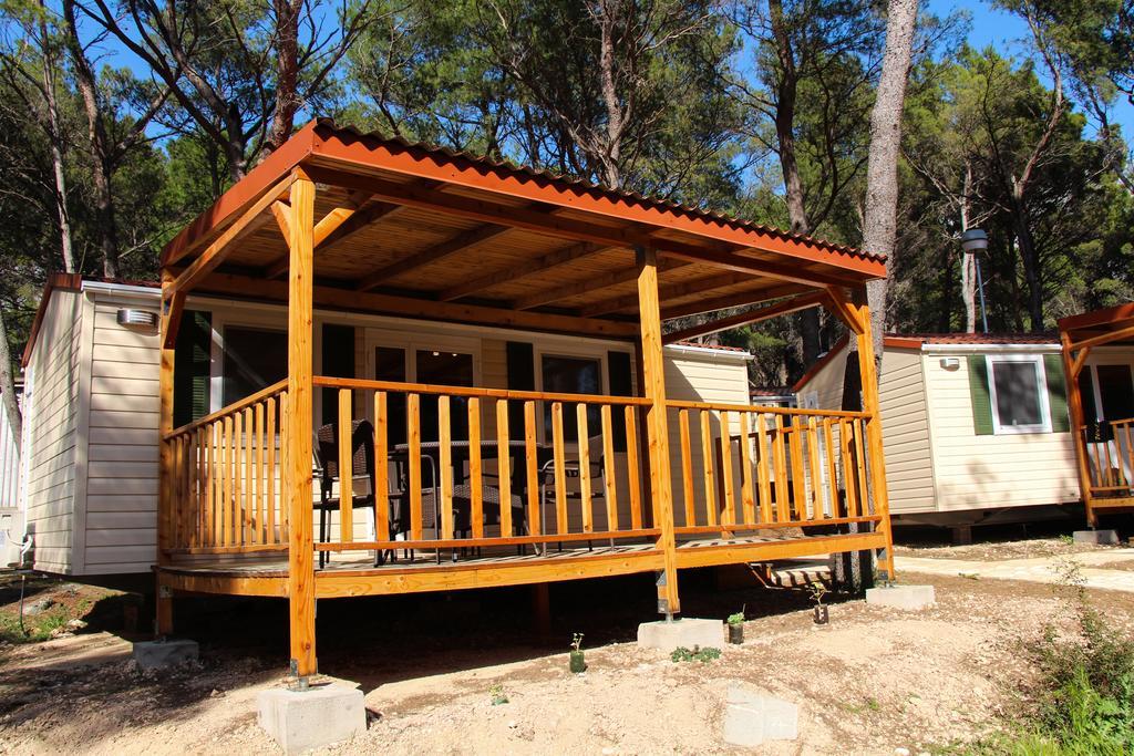 Mobile Homes Holiday Dream Baška Voda Rom bilde
